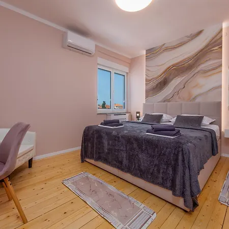 Lungomare With Private Pool Ζαντάρ