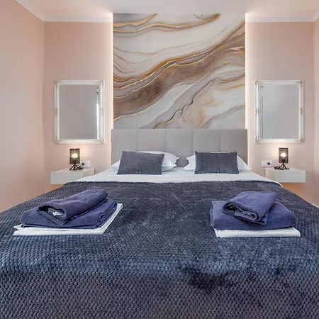 Βίλα Lungomare With Private Pool *