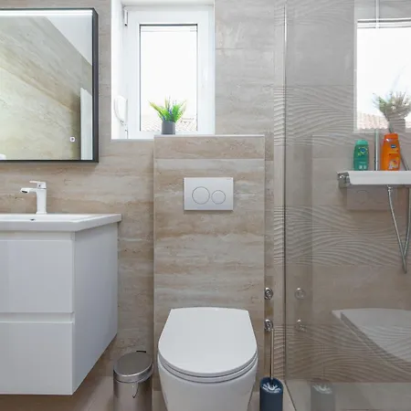 Вілла Lungomare With Private Pool