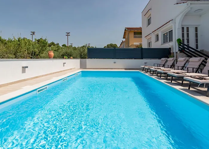 Lungomare With Private Pool Βίλα *