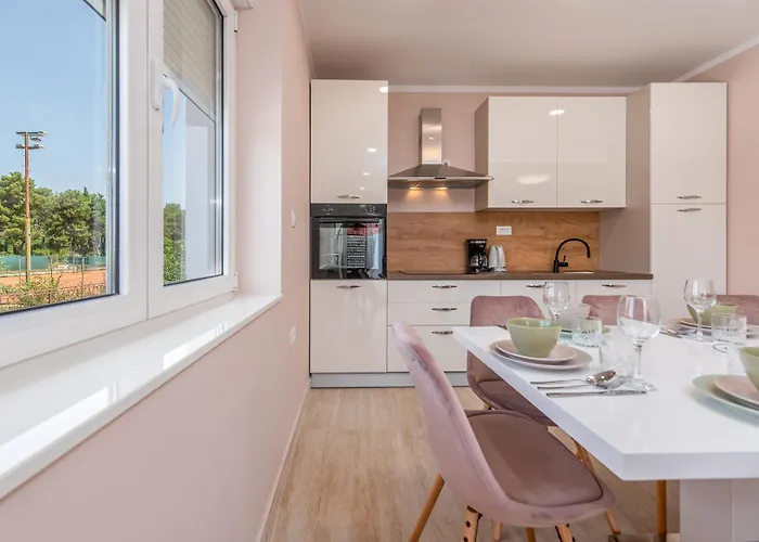 ヴィラ Lungomare With Private Pool