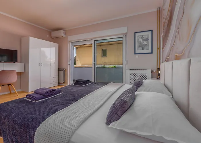 Lungomare With Private Pool Villa